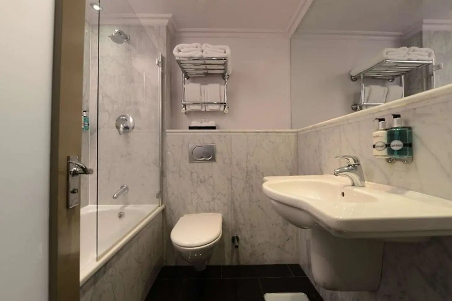 Radisson Blu Edwardian Sussex Hotel Badezimmer