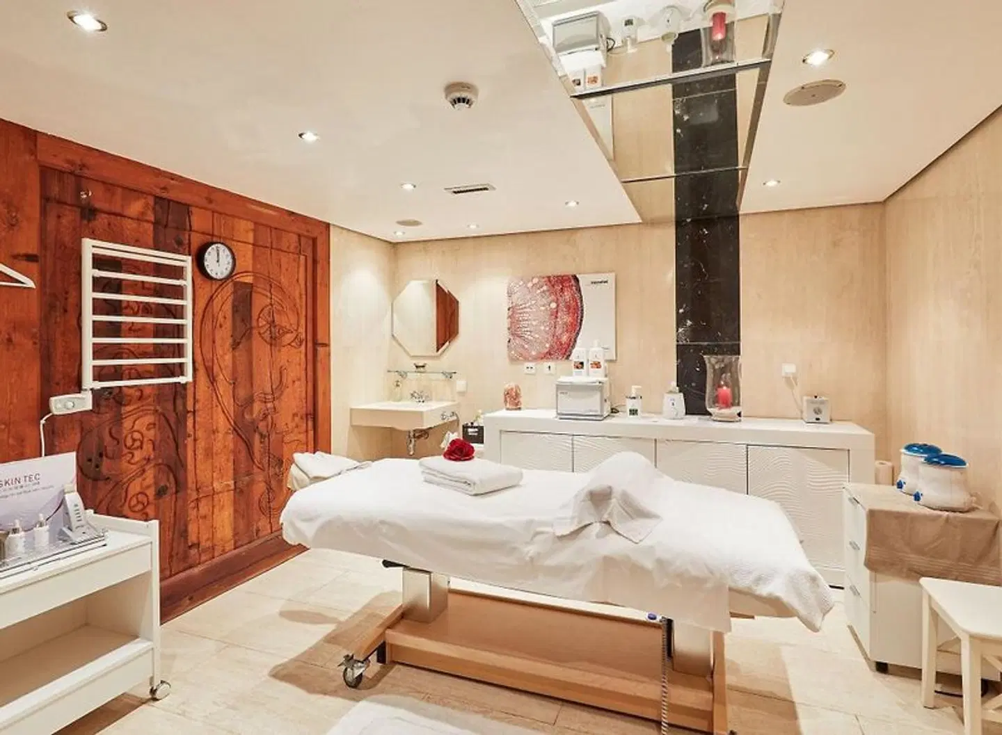 Alex HEALTH_BEAUTY