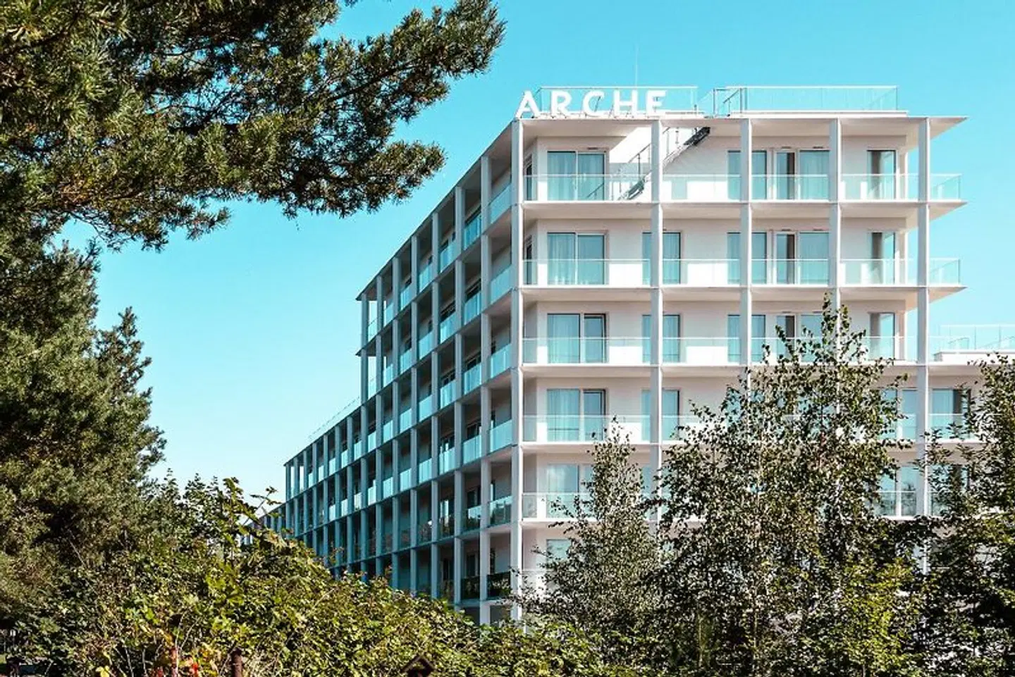 ARCHE Fabryka Samolotów w Mielnie EXTERIOR