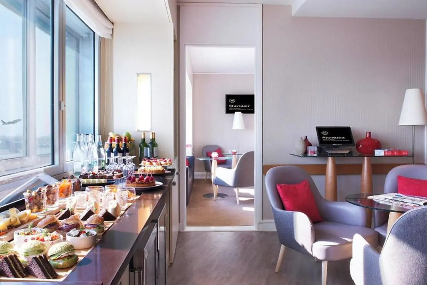 Sheraton Paris Airport Hotel & Conference Centre Bar