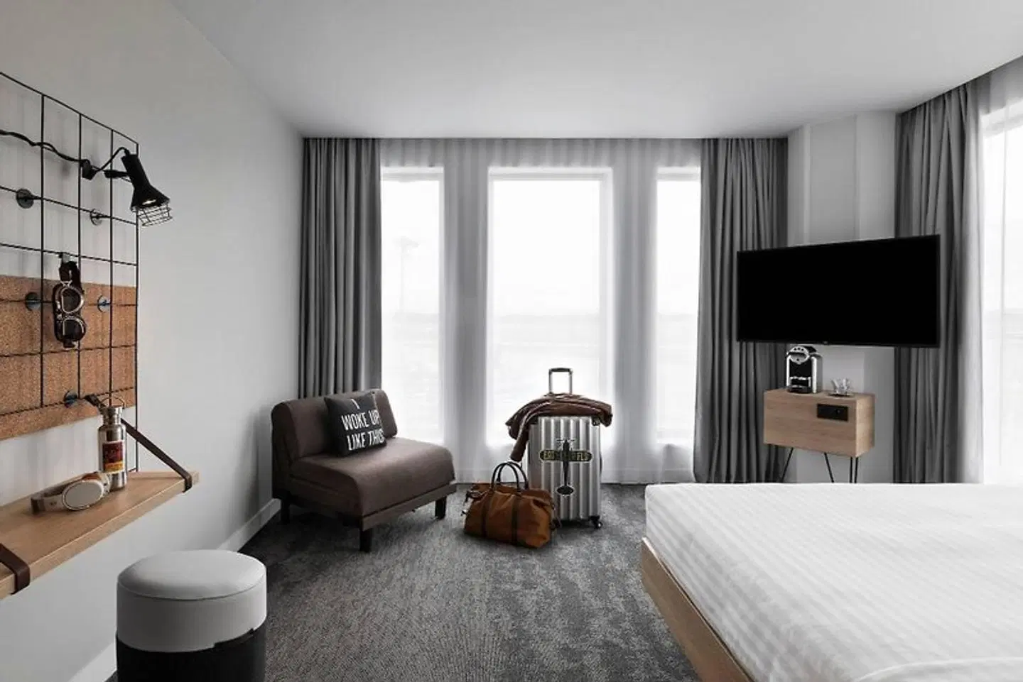 Moxy Lyon Airport ROOM_EXAMPLE