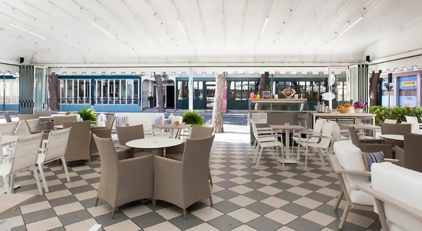 Riviera Restaurant