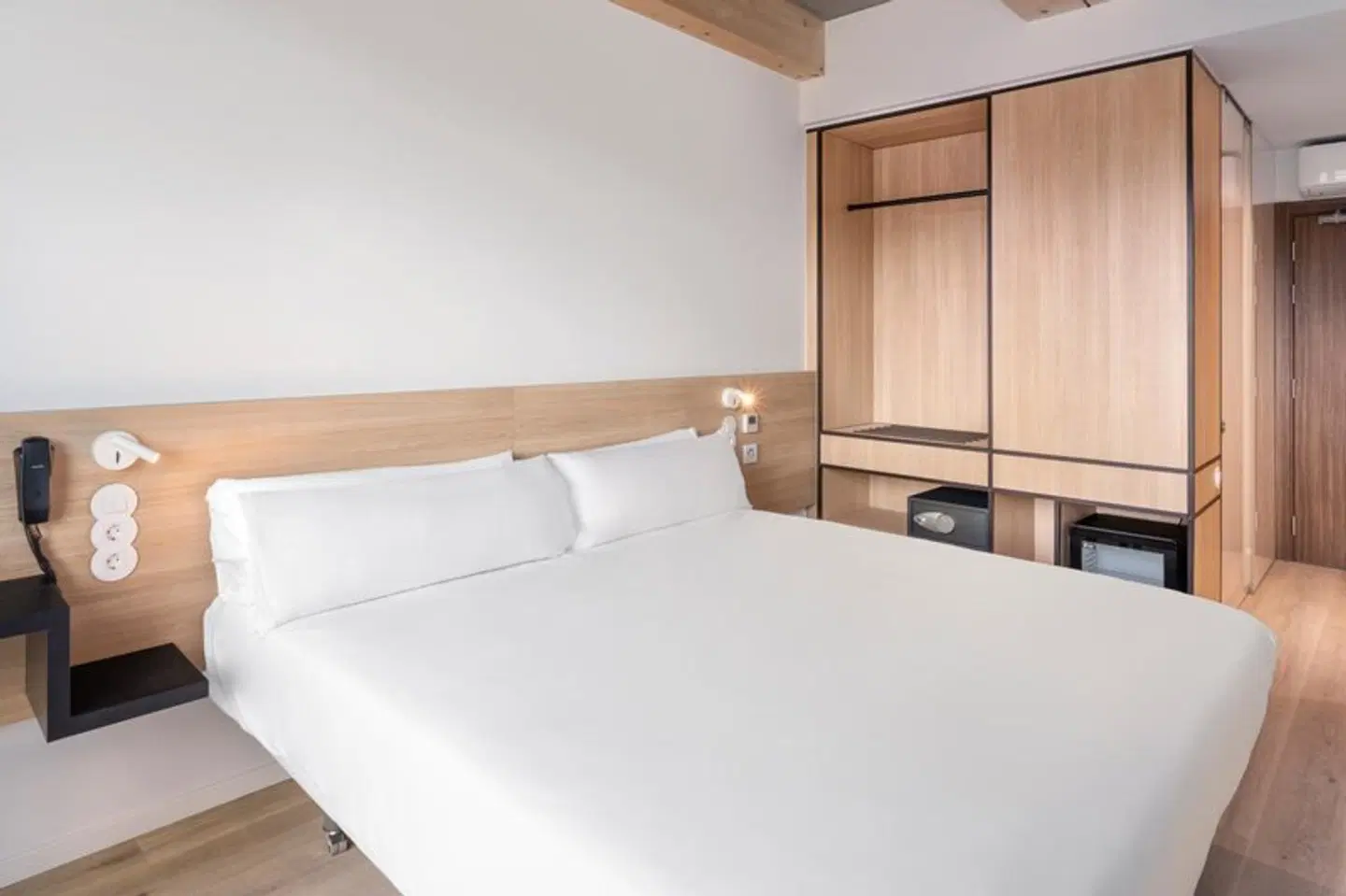 B&B Hotel Guimaraes ROOM_EXAMPLE