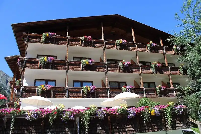 Zirbenhof – Hotelfoto