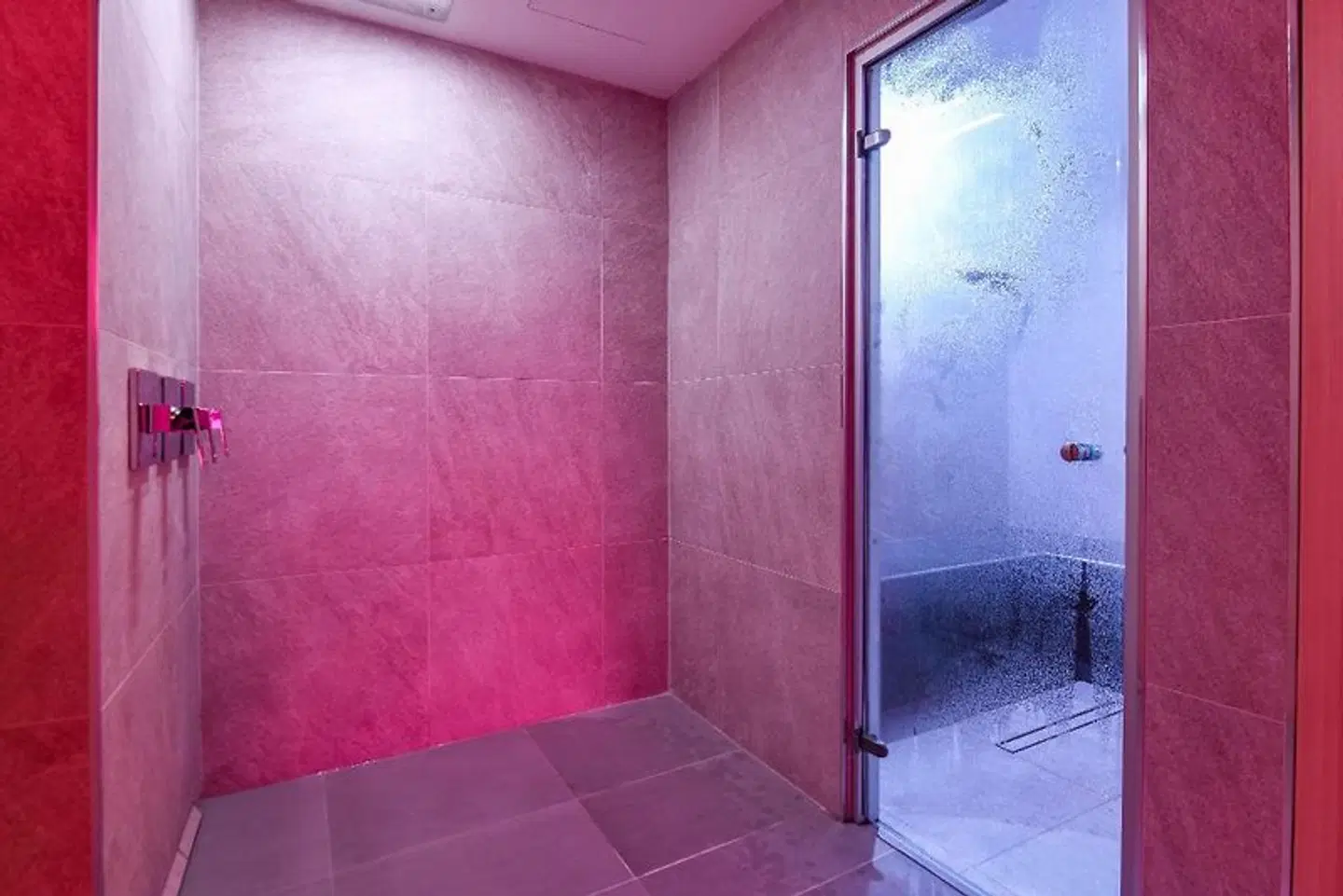 Hotel Master Badezimmer
