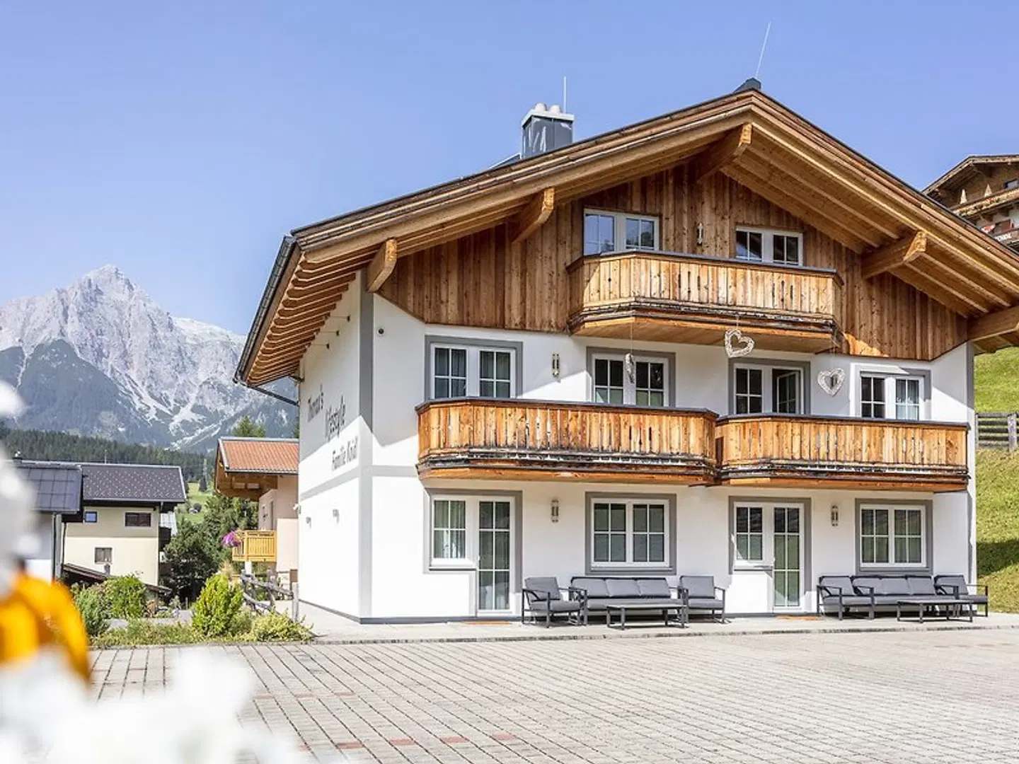 Thorau's Lifestyle EXTERIOR