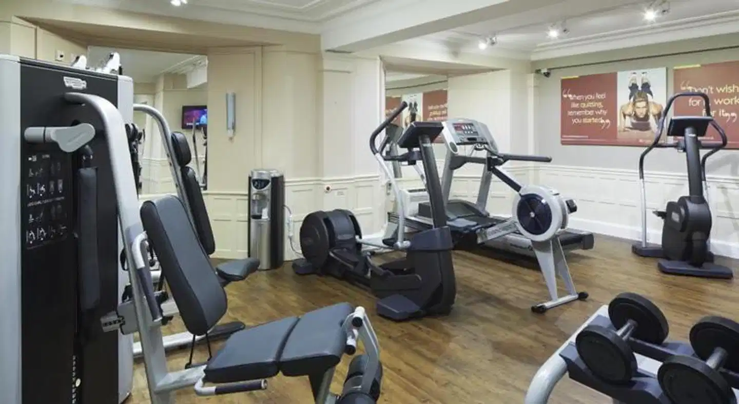 The Old Ship Hotel Sport und Entertainment