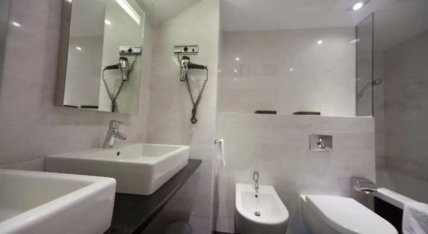 Silken Indautxu Badezimmer