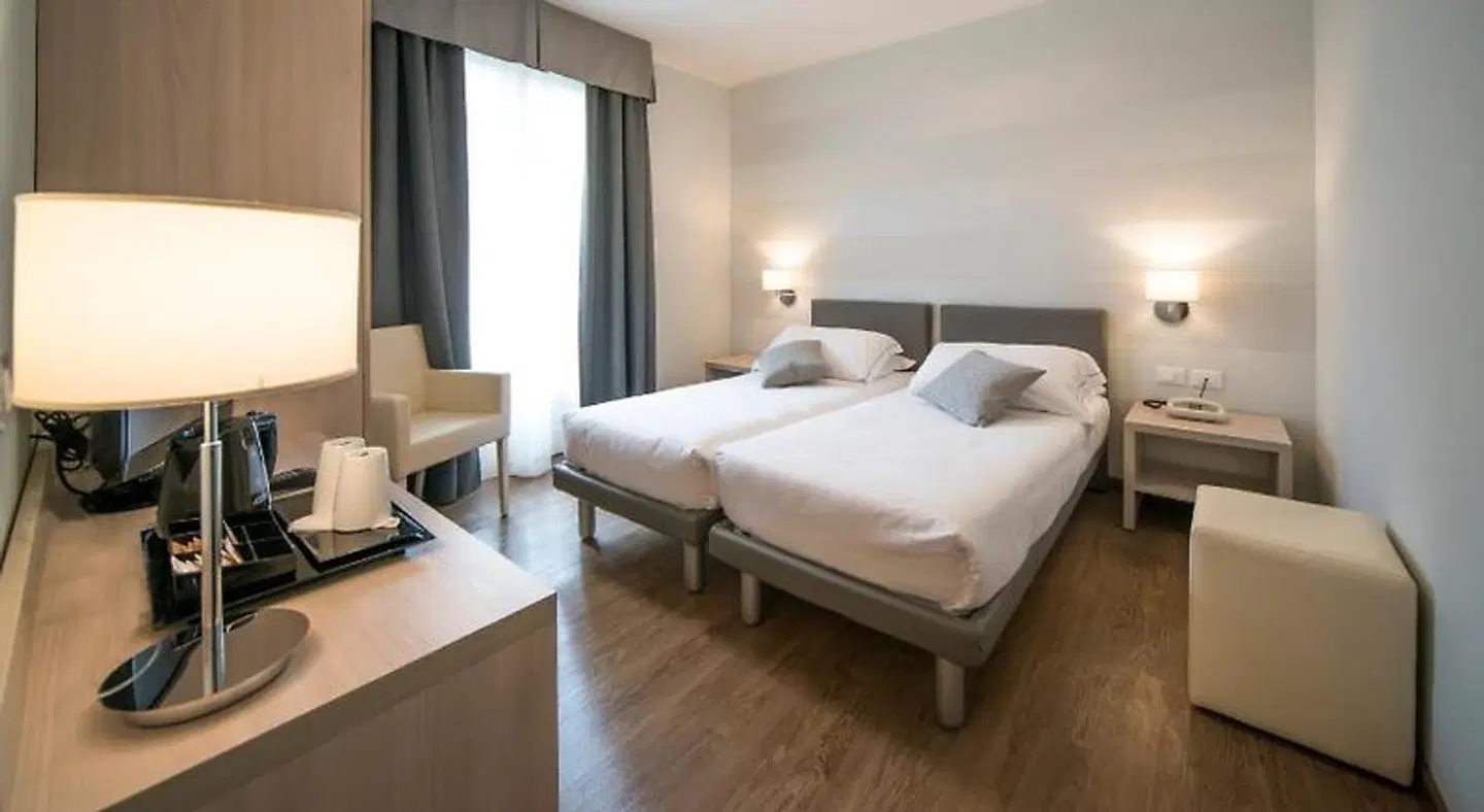 Eden Garda ROOM_EXAMPLE