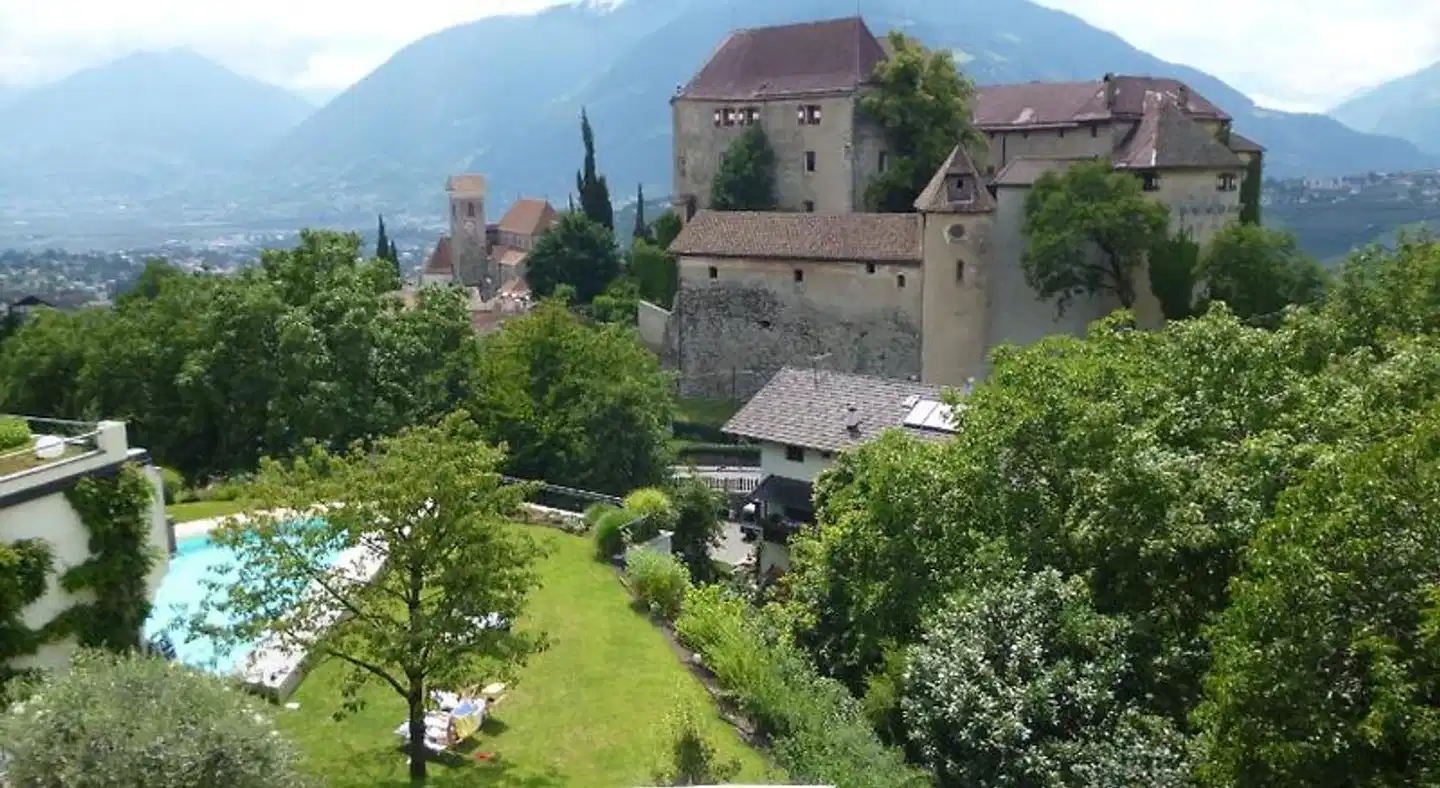 Baumgartner's Blumenhotel Aussenansicht