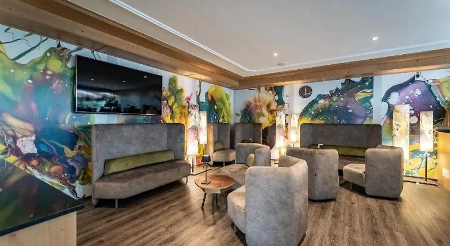 Baumgartner's Blumenhotel Lobby