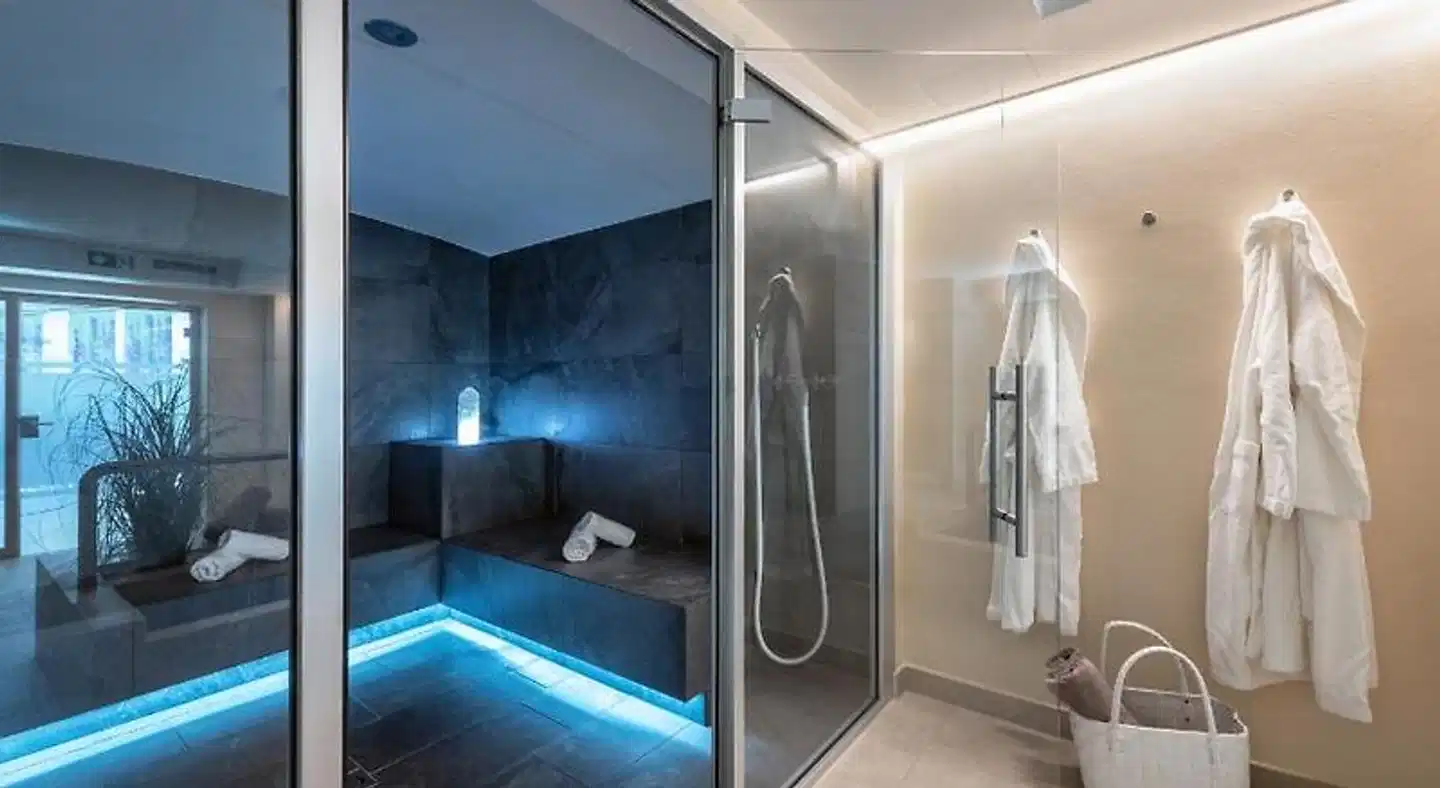 Baumgartner's Blumenhotel Badezimmer