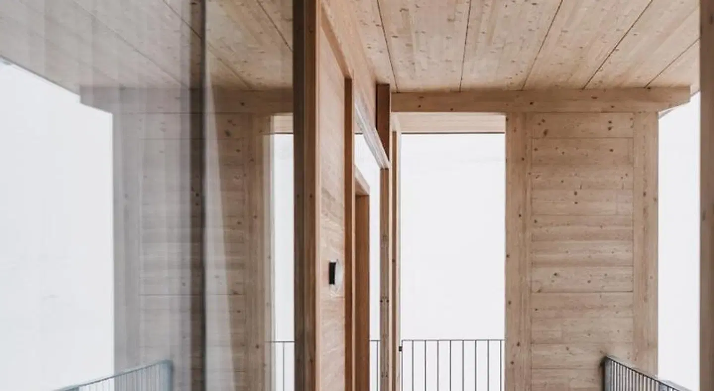 The Crystal MODEL_IMPRESSION