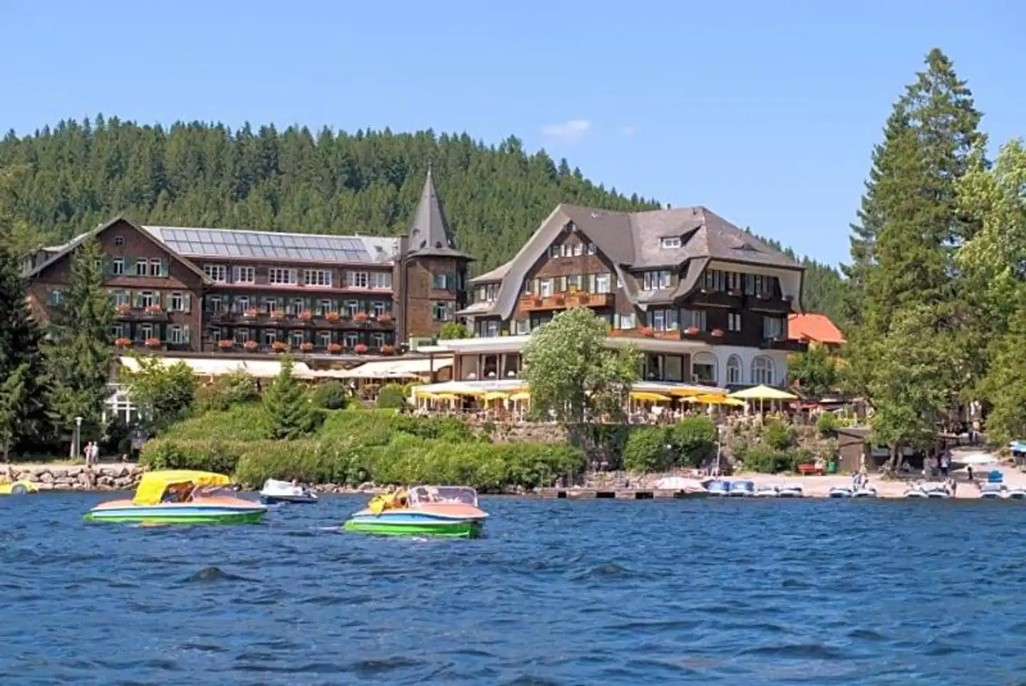 Treschers Schwarzwaldhotel am See Aussenansicht