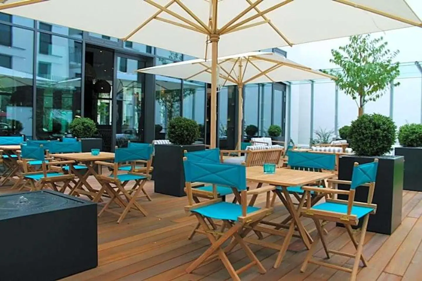 Hotel Motel One Bremen Terrasse