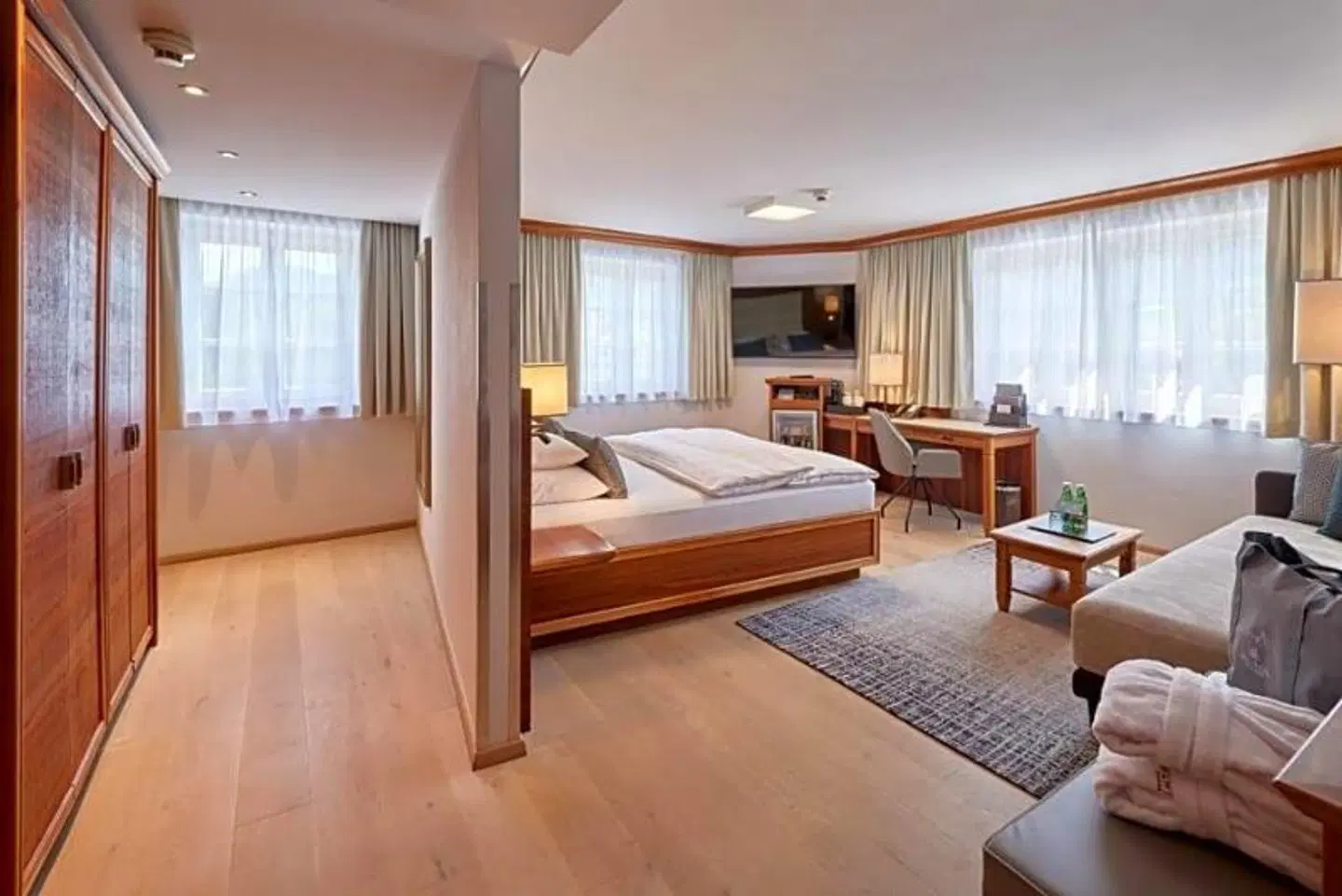 Edelweiss ROOM_EXAMPLE