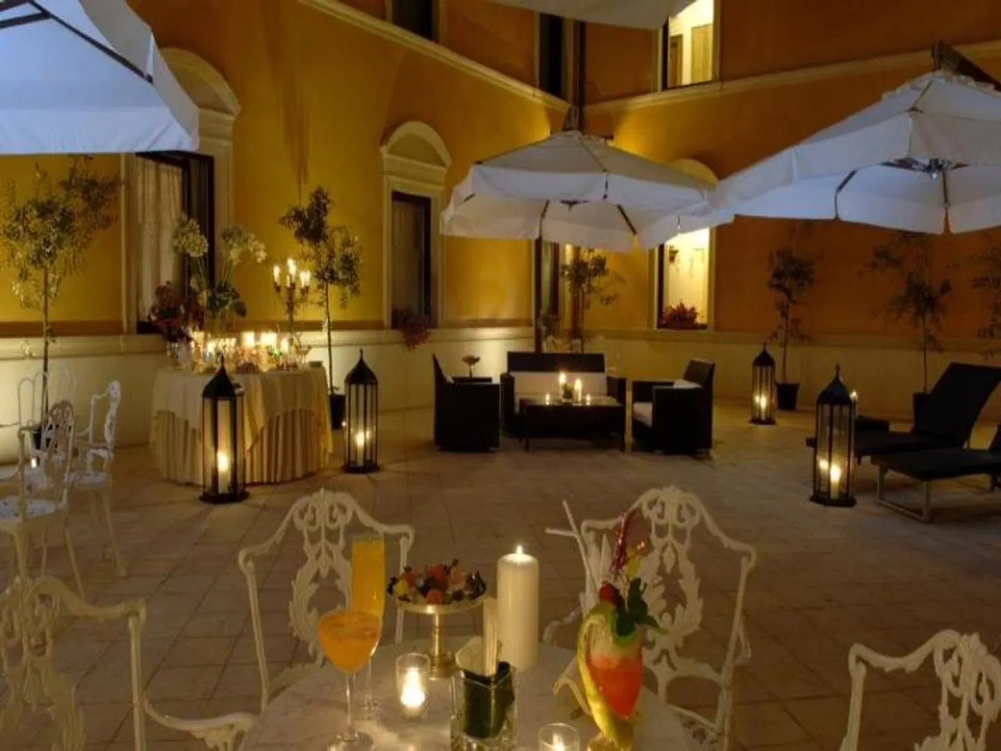 Due Torri Hotel Garten