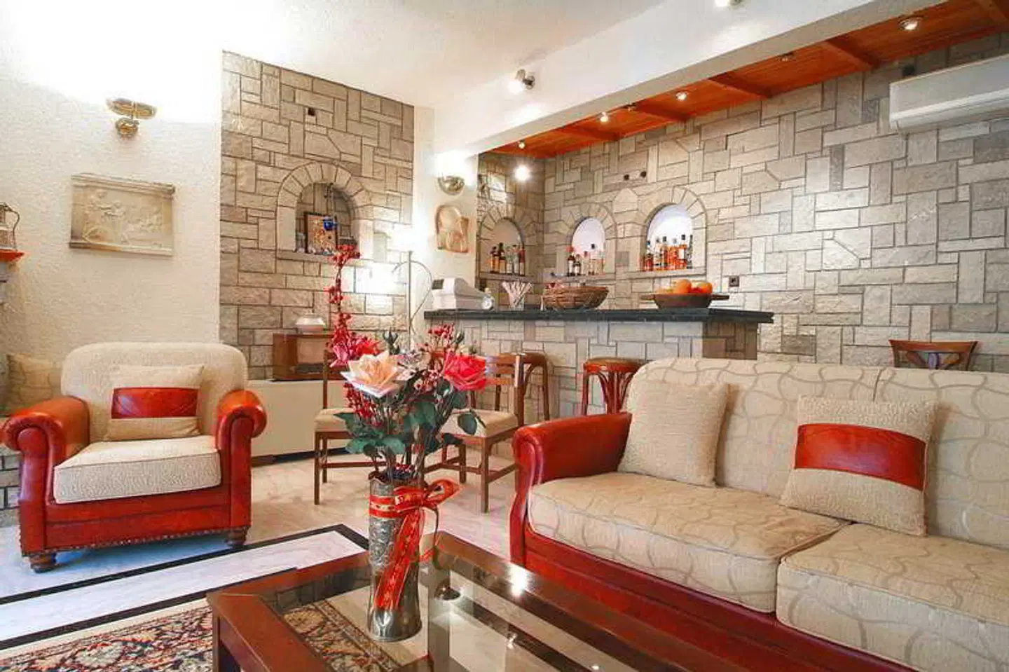 Olympic Hotel EXTERIOR