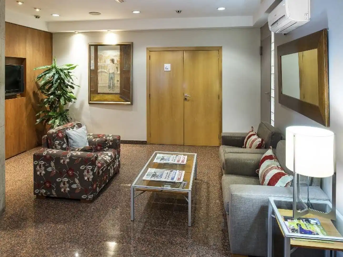 Catalonia Castellnou Lobby