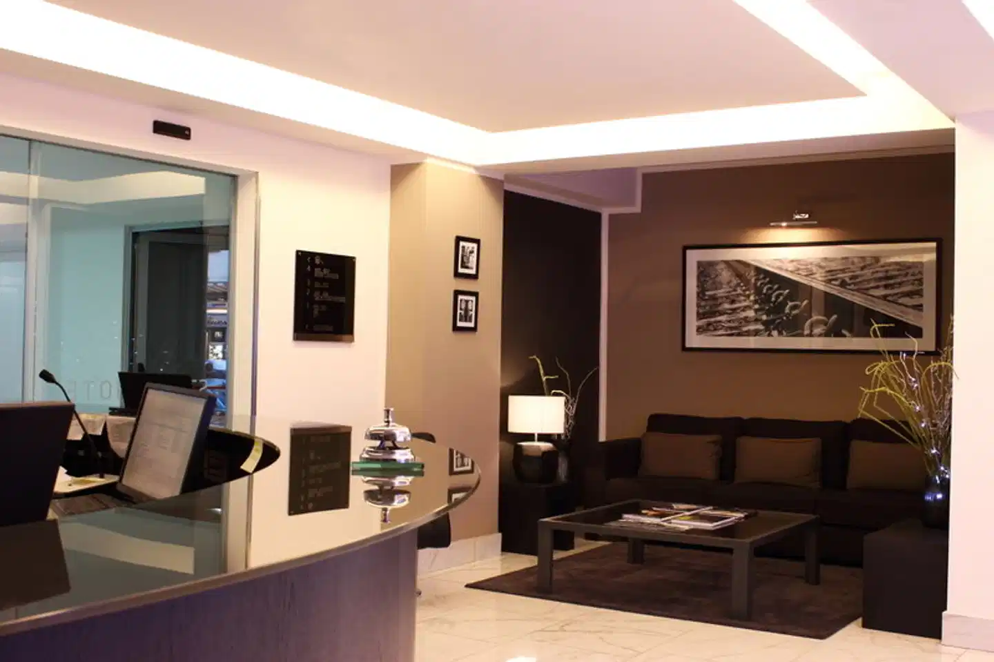 Stelle Hotel The Businest Lobby