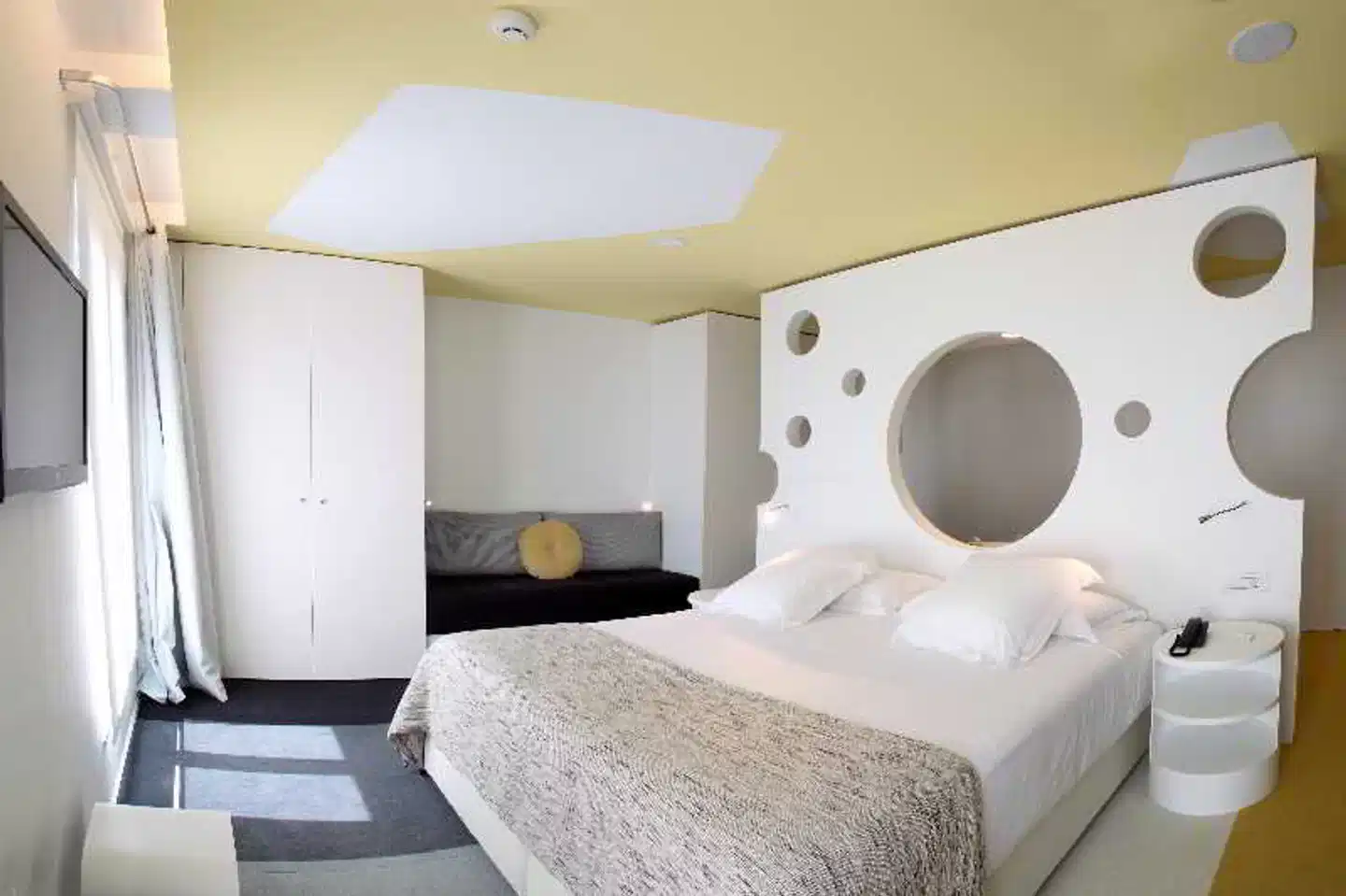 Room Mate Pau Wohnbeispiel