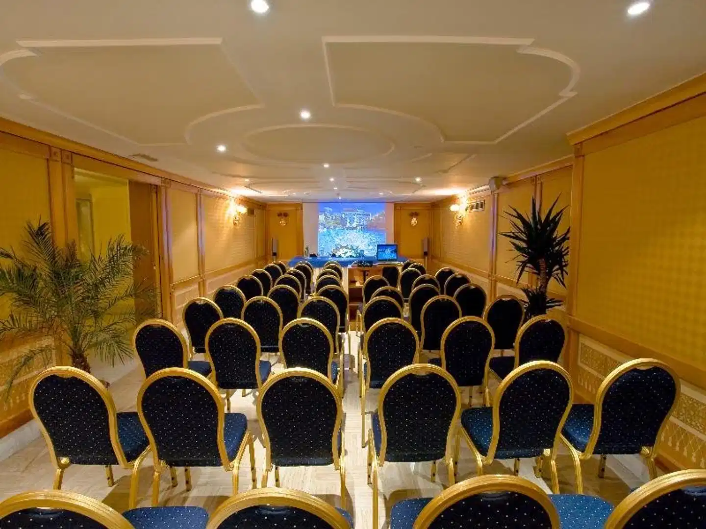 Grand Hotel Flora Konferenz