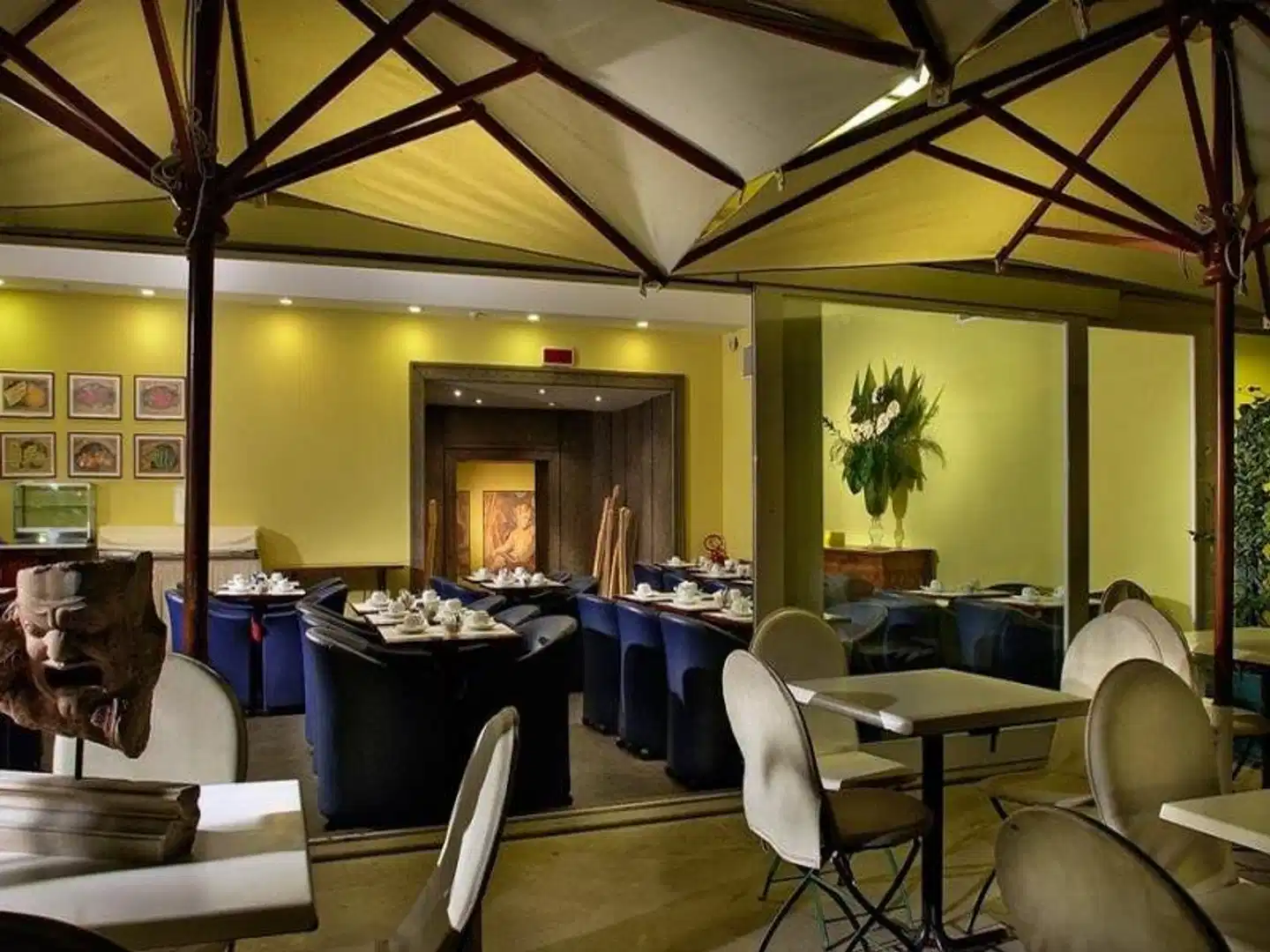 Diplomatic Restaurant