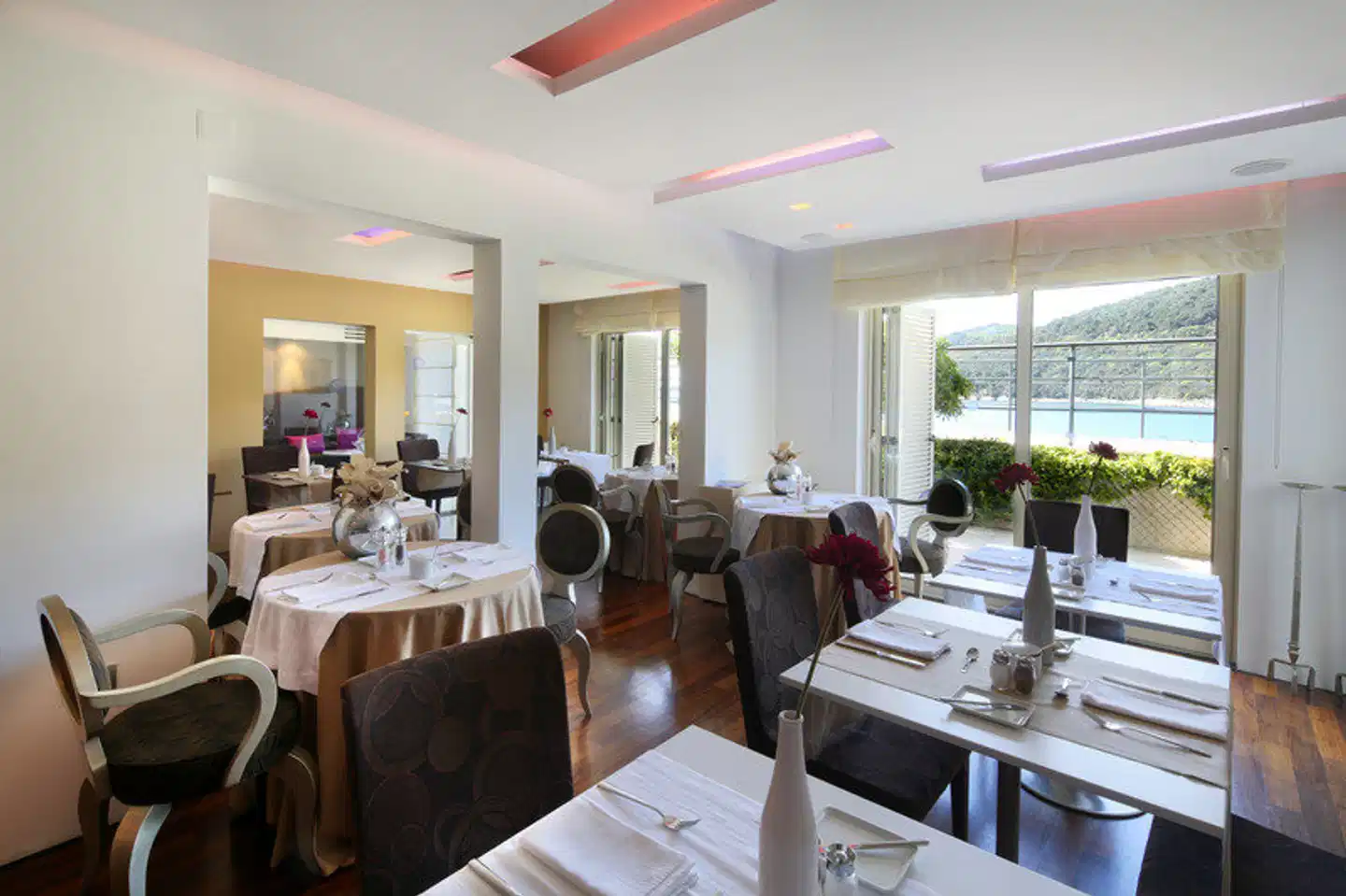 Adoral Restaurant