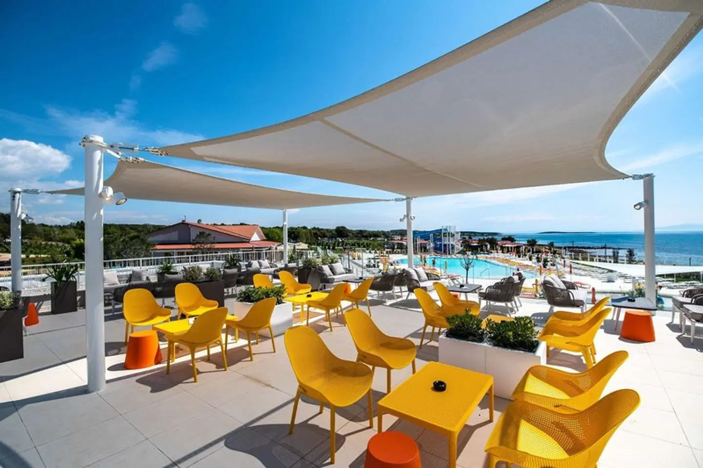 Arena Grand Kazela Campsite Bar