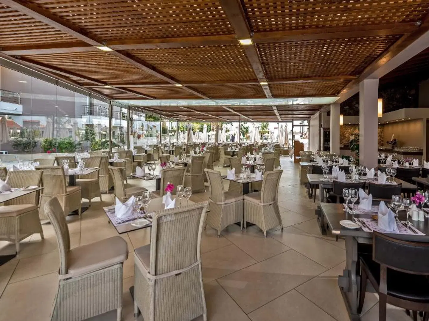 Porto Platanias Village Resort Restaurant