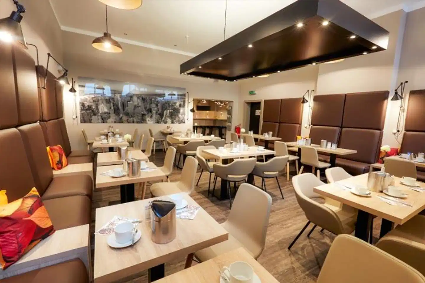 Manhattan Restaurant