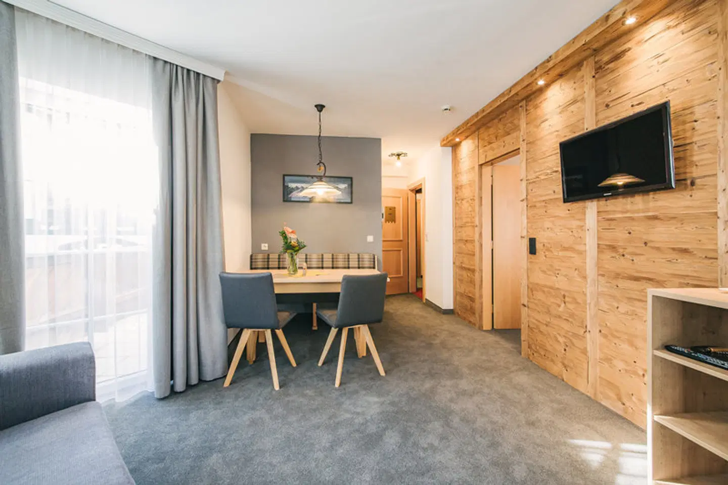 Arlen Lodge Hotel ROOM_EXAMPLE