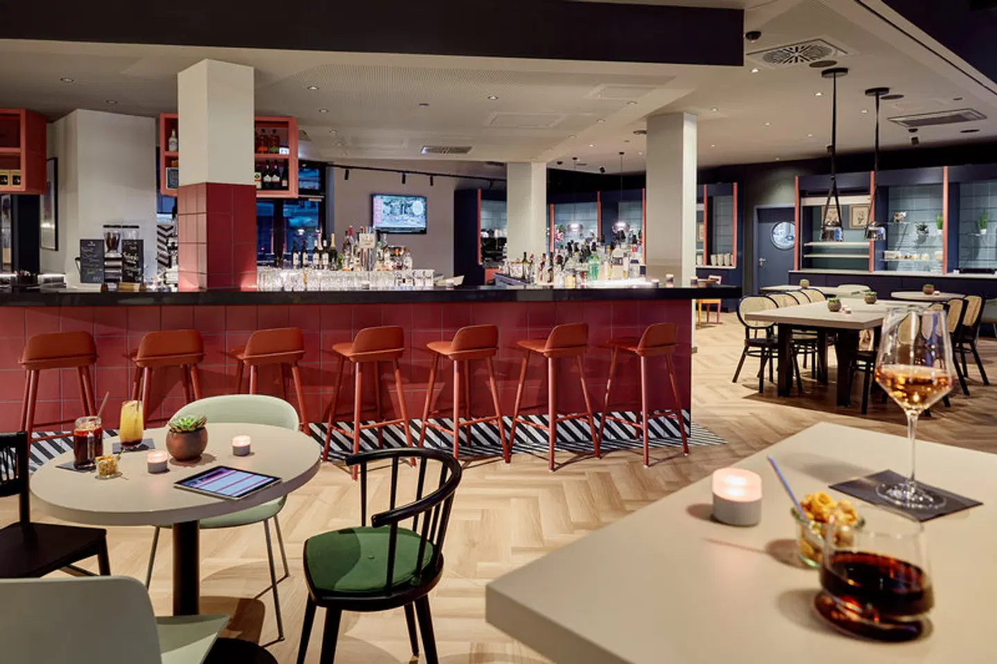LÉGÈRE EXPRESS Leipzig Bar