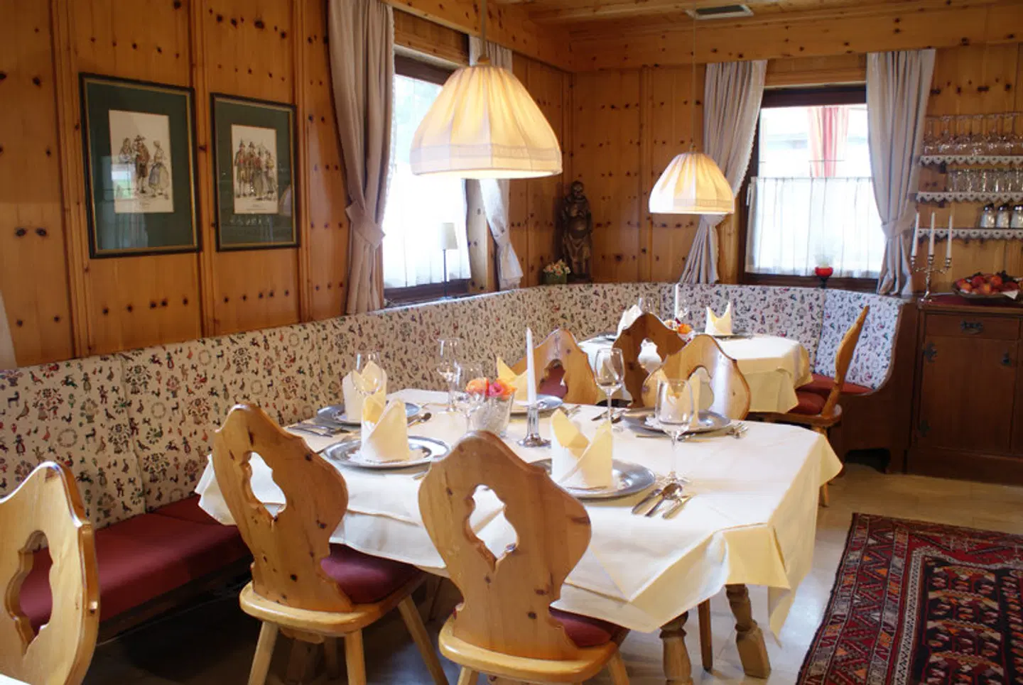 Xander Restaurant