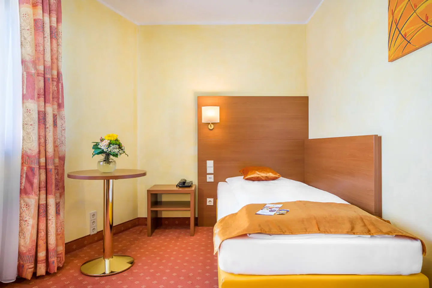 Garner Hotel Stuttgart City Centre ROOM_EXAMPLE