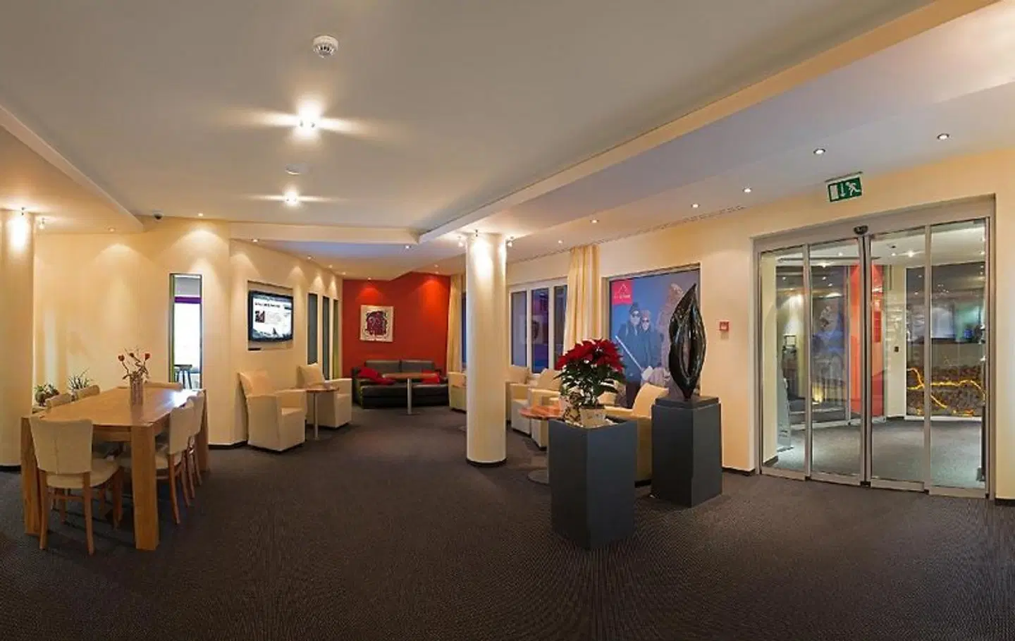 Simi LOUNGE_LOBBY