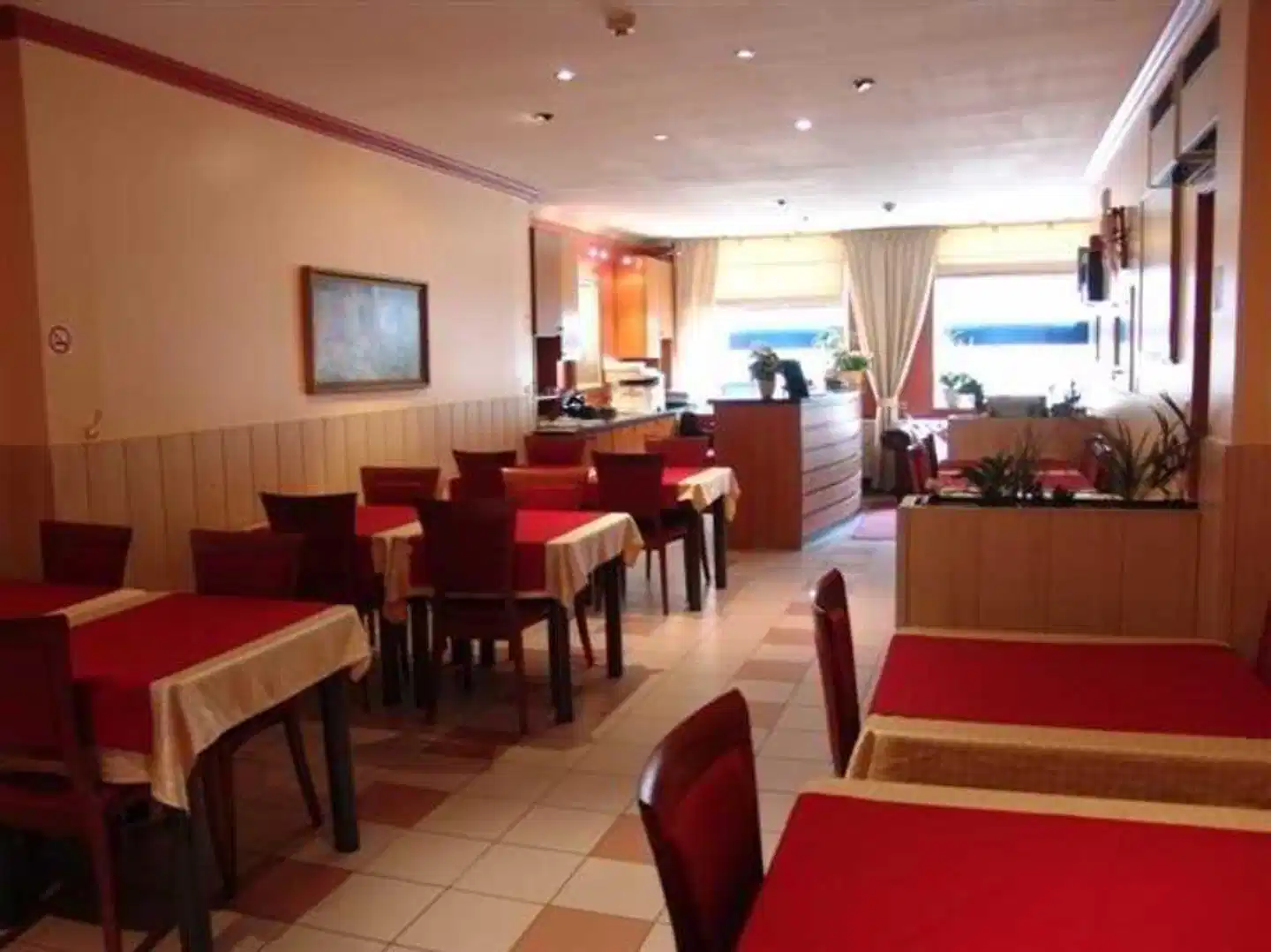 Albert Hotel Restaurant