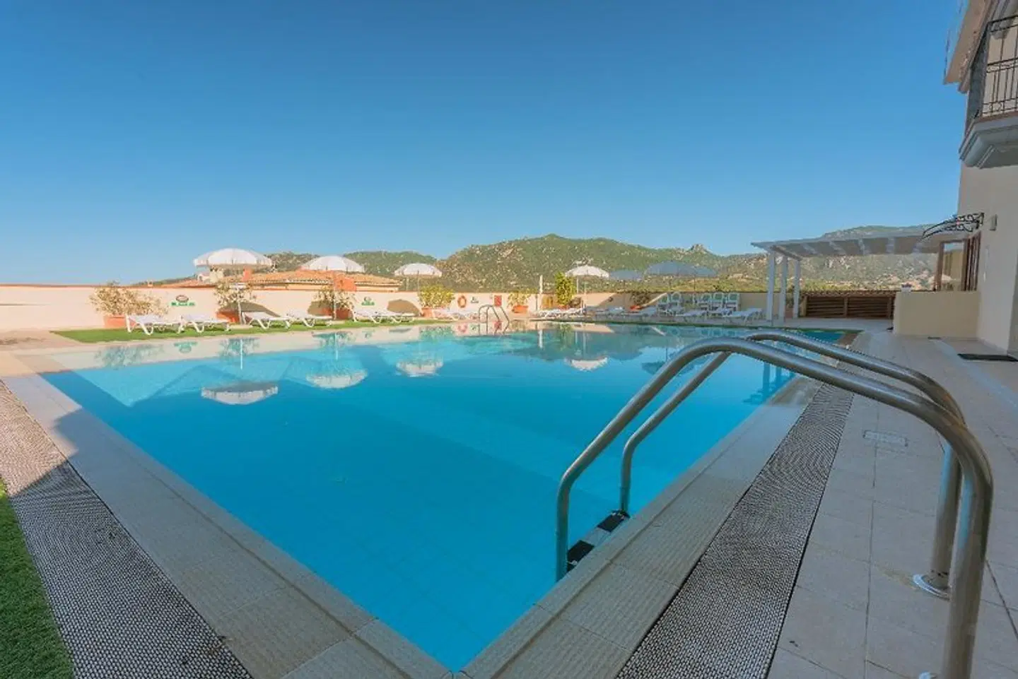 Residence Le Fontane OUTDOOR_POOL