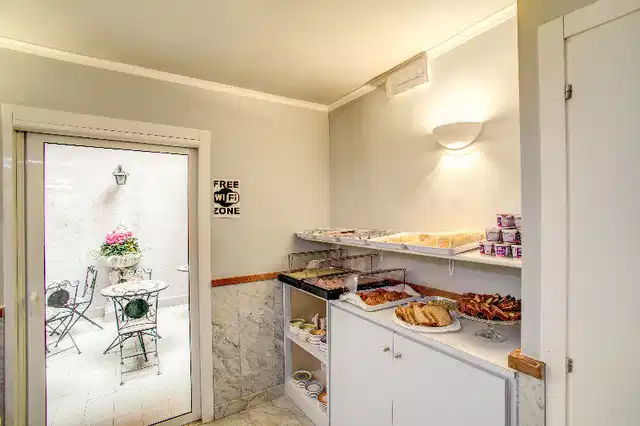 Anfiteatro Flavio Badezimmer