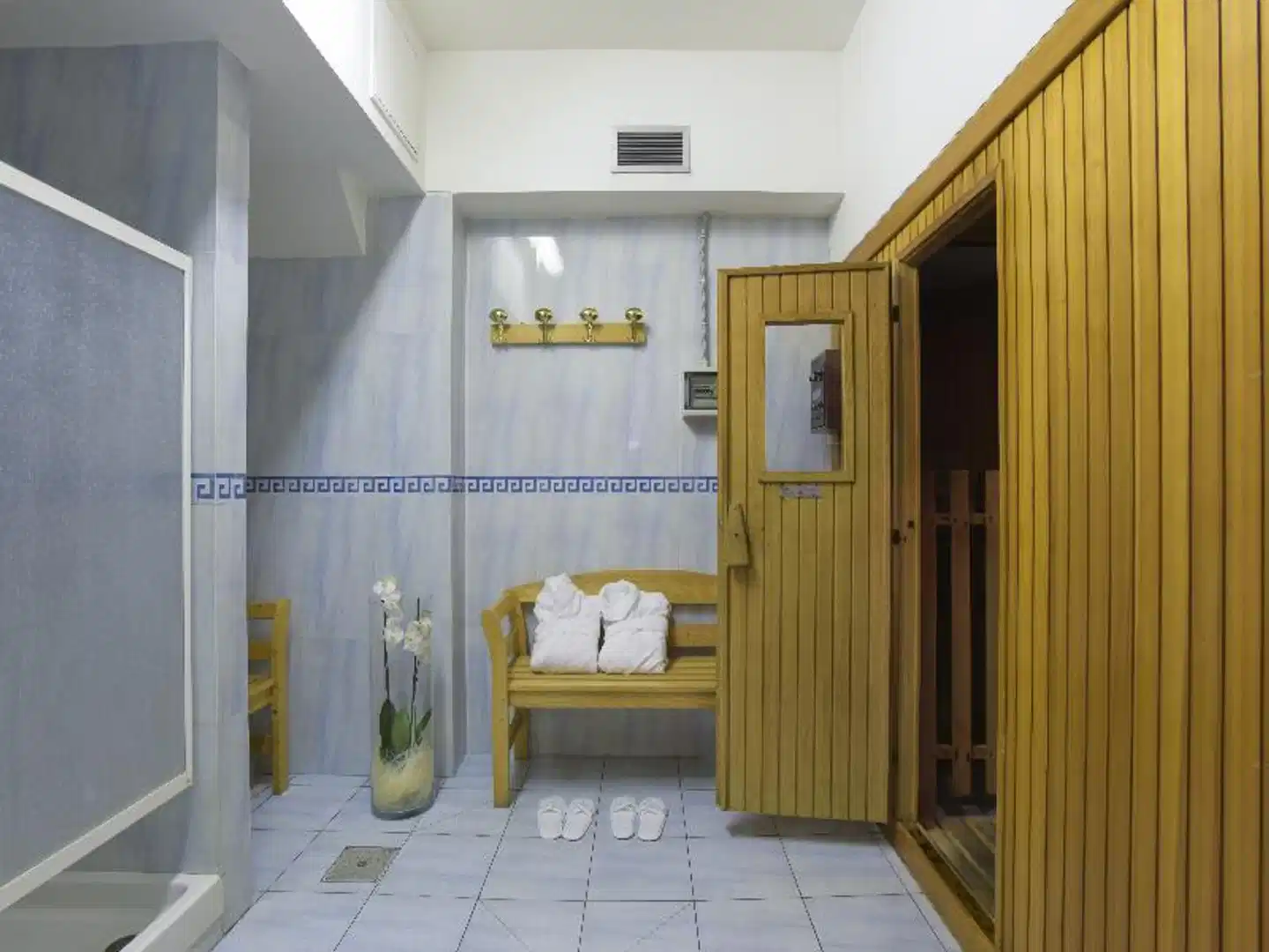 Grand Hotel Tiberio Lobby