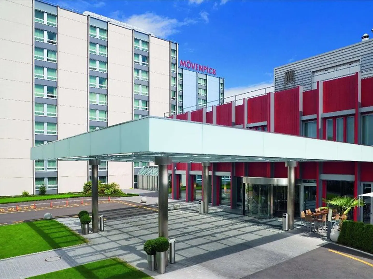 Mövenpick Hotel Zürich Airport EXTERIOR