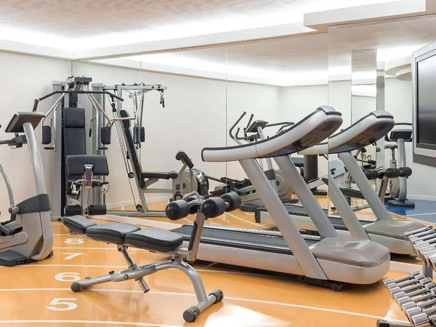 Novotel Genève Centre Hotel SPORTS_AND_LEISURE