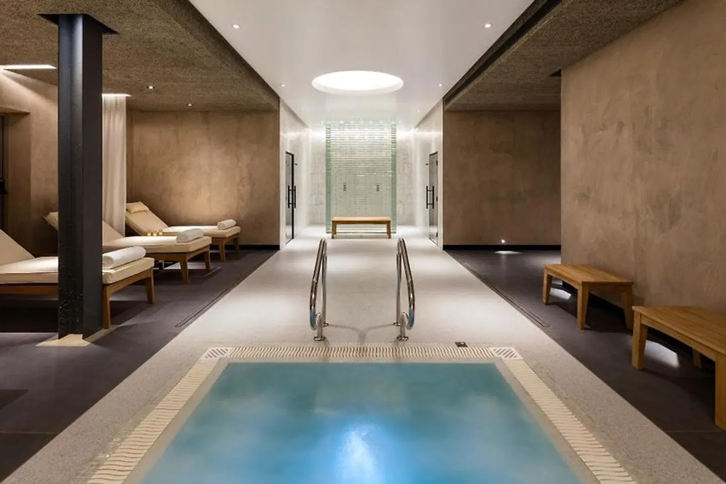Radisson Blu Edwardian Heathrow Hotel HEALTH_BEAUTY