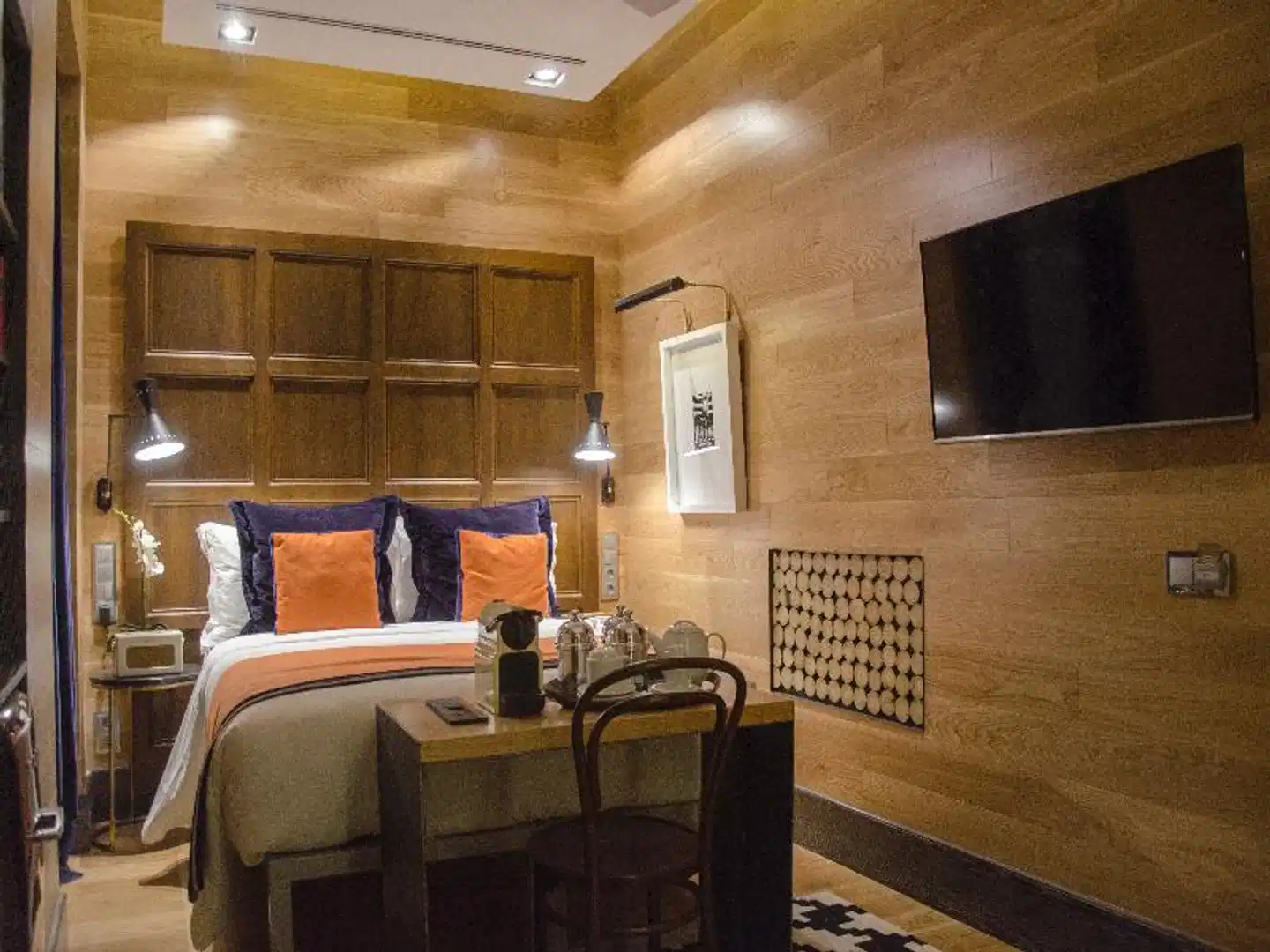 Browns Central Hotel Lobby