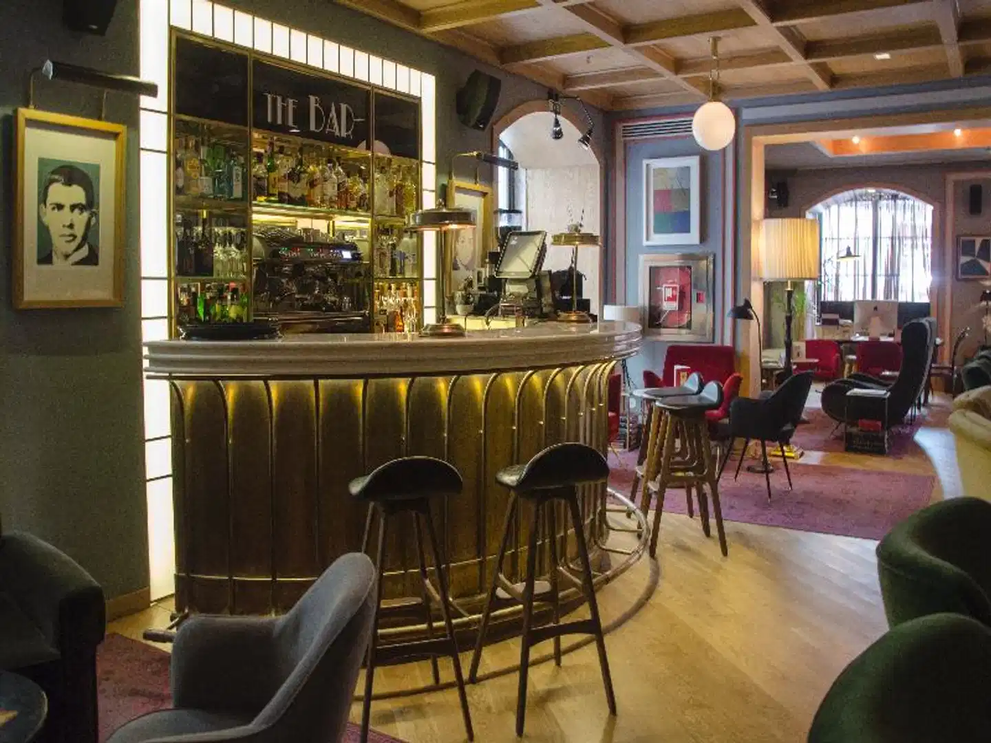 Browns Central Hotel Bar