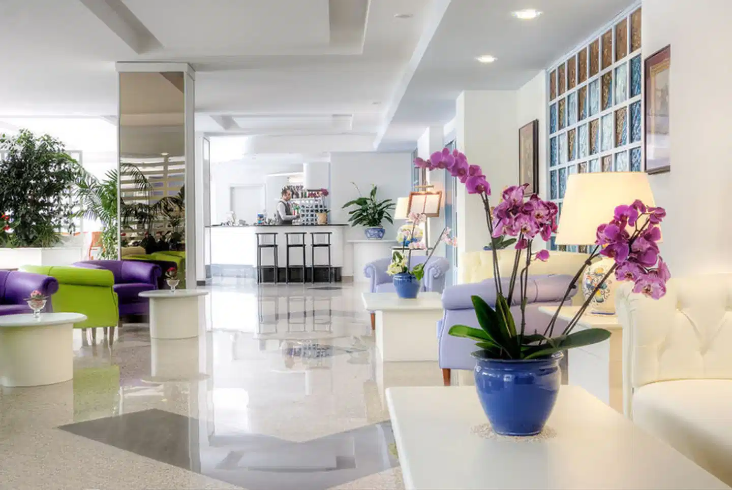 Hotel Caravel Lobby
