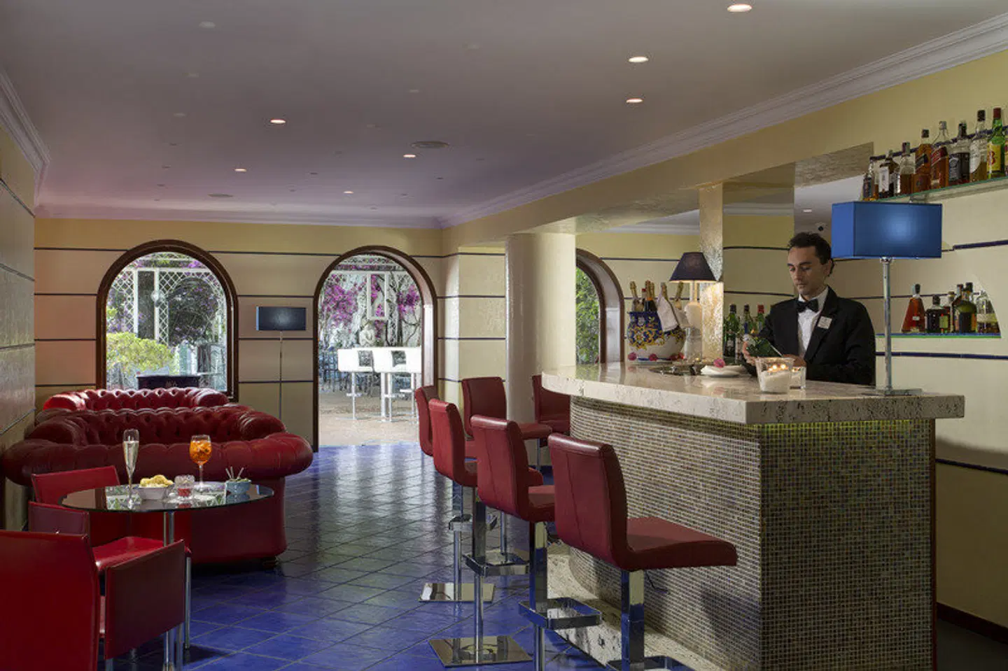 Lloyd's Baia Hotel Bar