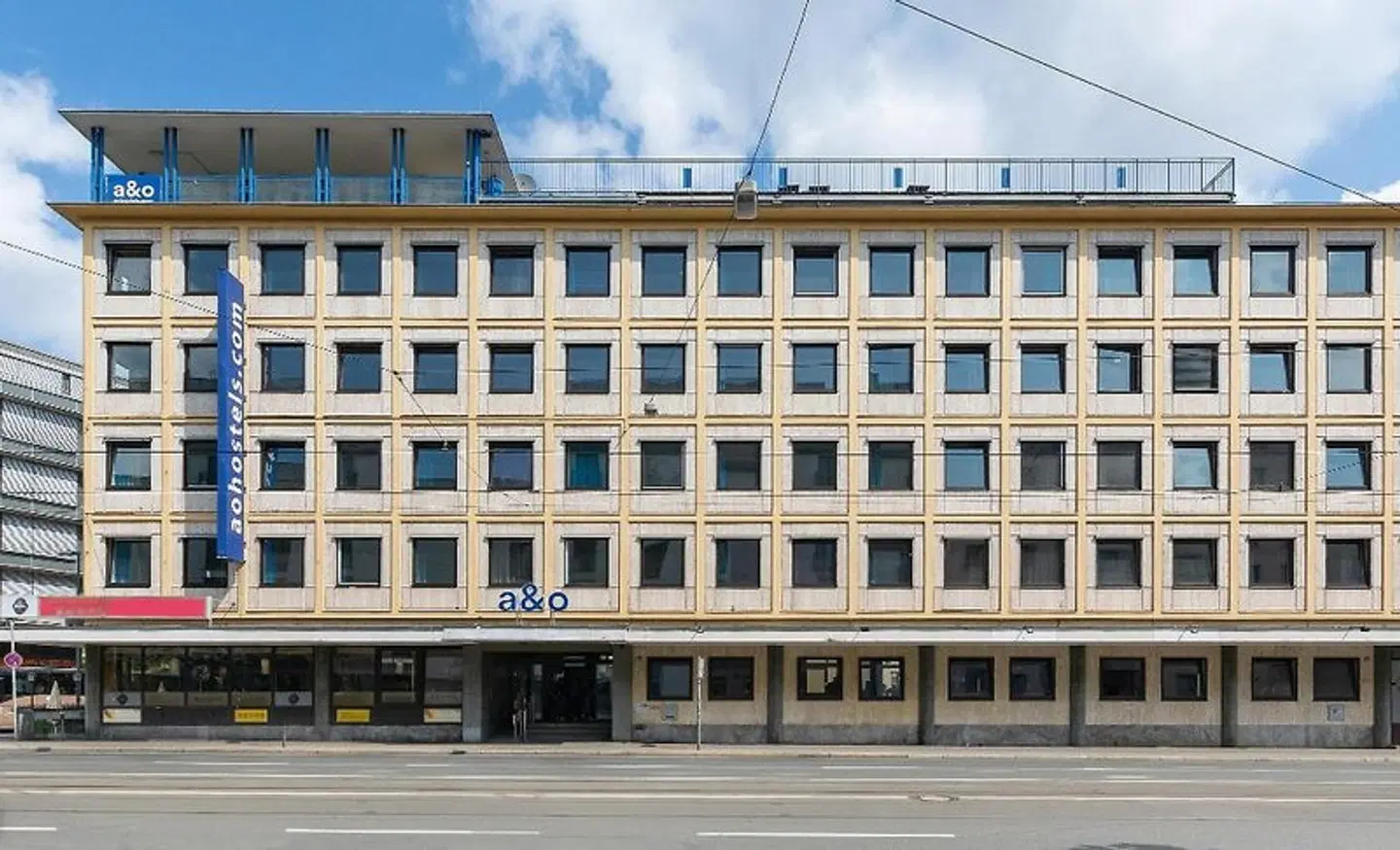 A & O Nürnberg Hauptbahnhof EXTERIOR