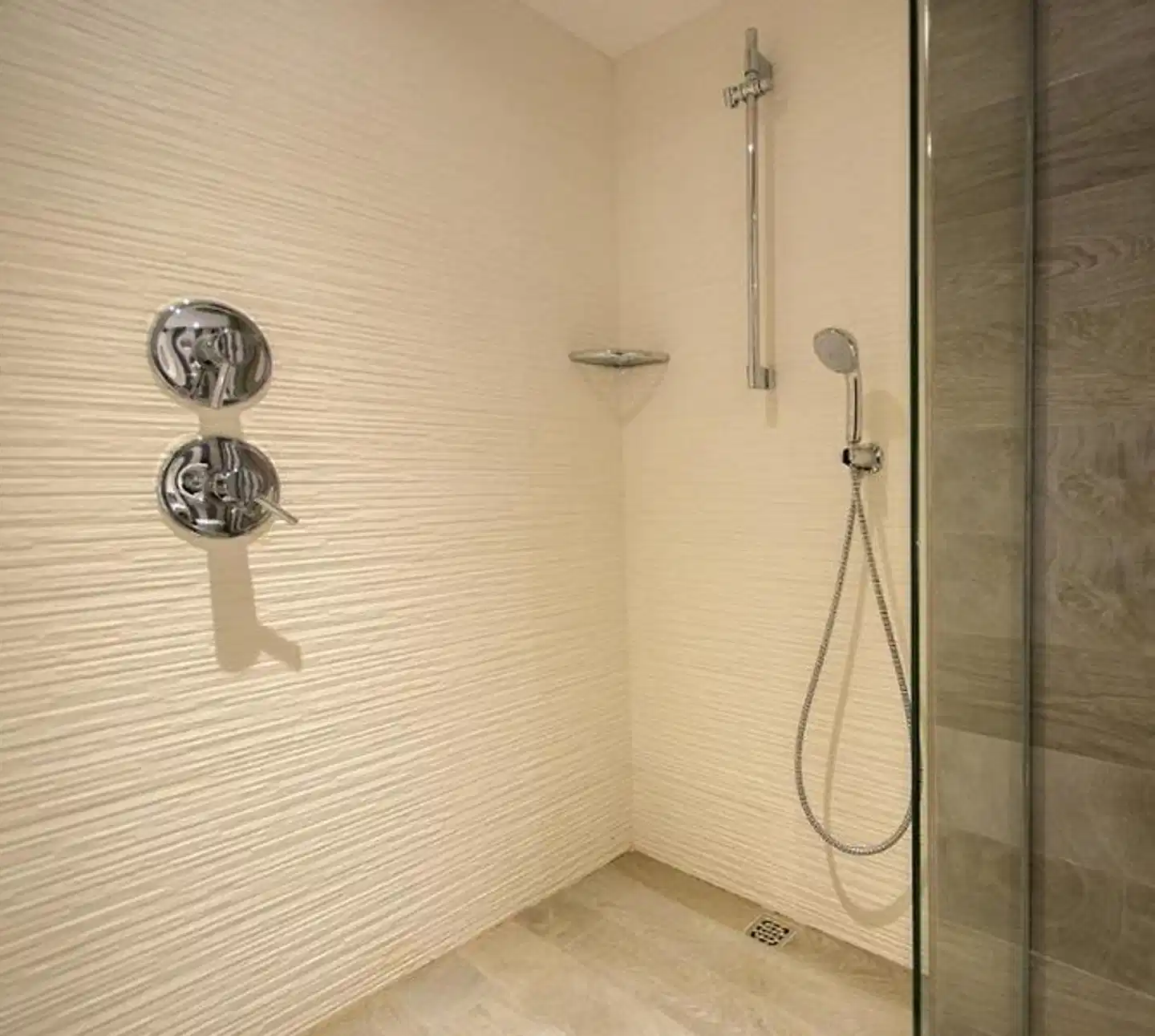 Catalonia del Mar Badezimmer