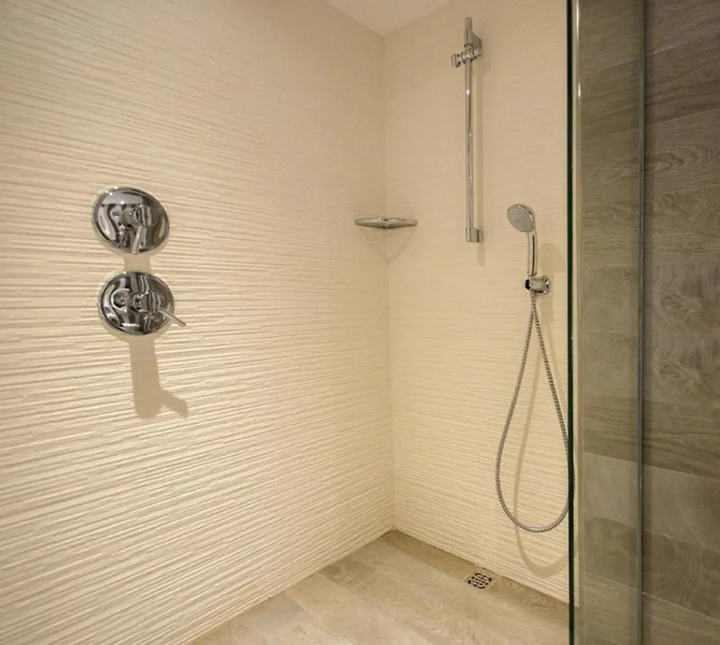 Catalonia del Mar Badezimmer